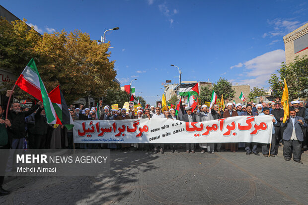 تجمع محکومیت بمباران بیمارستان «المعمدانی»غزه در ورامین برگزار شد