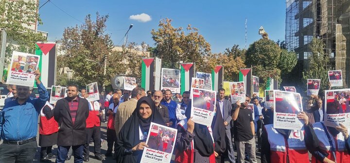 معلنون عن استعدادهم للحضور في غزة...وقفة تضامنية كبيرة للطواقم الصحية الإيرانية لإدانة جرائم اسرئيل