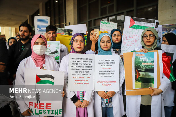 تجمع دانشجویان علوم پزشکی شیراز در محکومیت جنایات اسرائیل