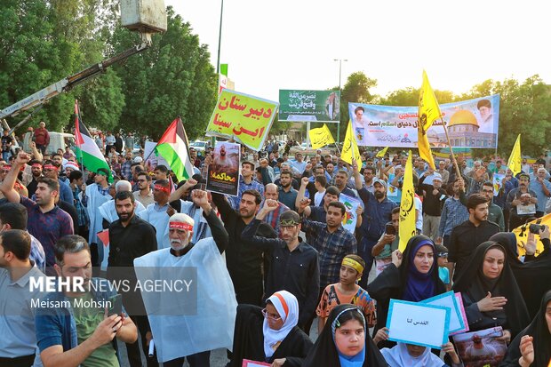 تجمع مردم آبادان در محکومیت جنایت صهیونیست‌ها