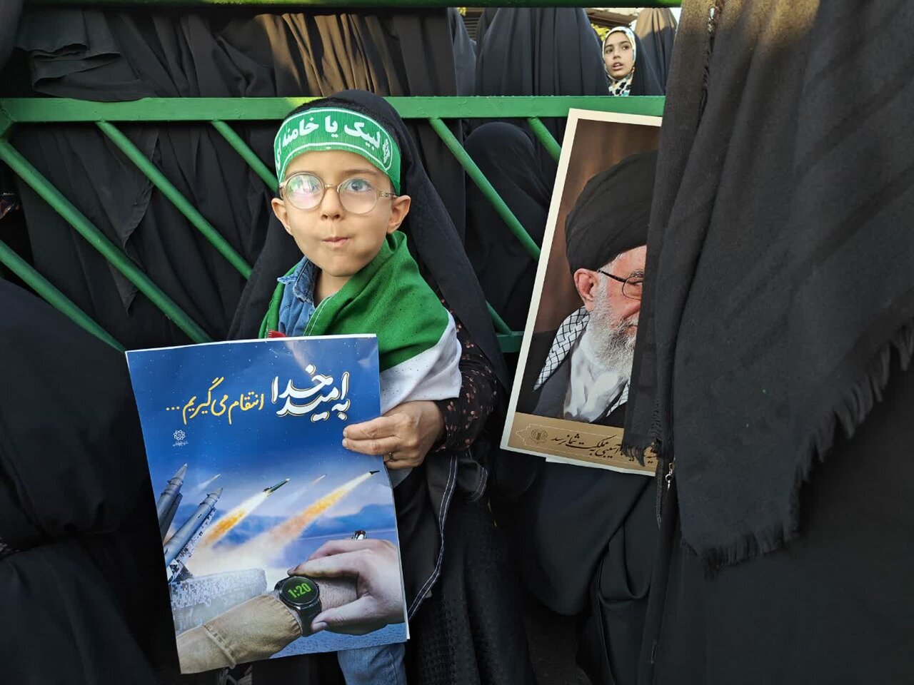 همدردی کودکان تهرانی با کودکان غزه/کودکان آینده هر کشوری هستند