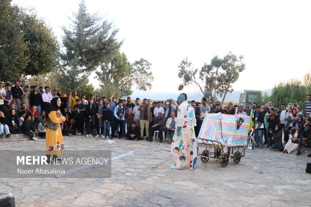 برگزاری شانزدهمین جشنواره بین‌المللی تئاتر خیابانی مریوان با 38 اثر نمایشی