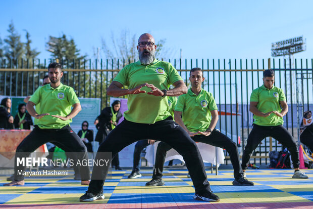 جشنواره ورزش های همگانی پنجشنبه ۲۷ مهر ۱۴۰۲ به مناسب هفته تربیت بدنی در ورزشگاه آزادی تهران برگزار شد