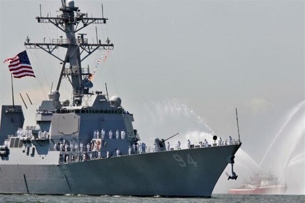 خلیج عدن میں امریکی جنگی کشتی پر یمن کے دو میزائل حملے