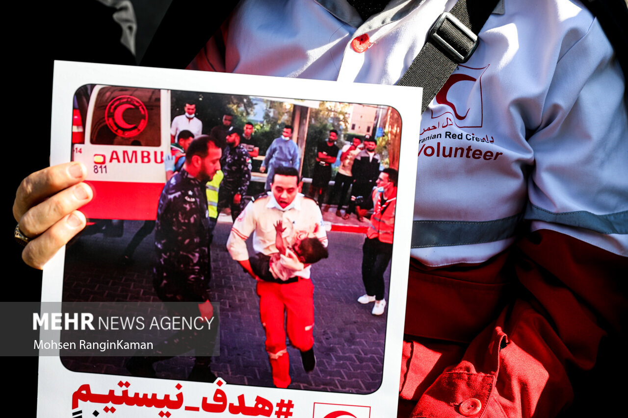 Iranian medical staff