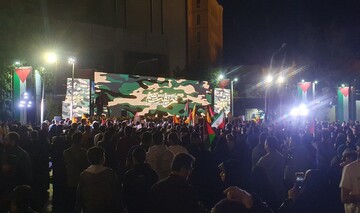 اجتماع عظیم عاشقان مبارزه با اسراییل در میدان فلسطین