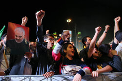 تہران "تیرا حریف میں ہوں" کے عنوان سے اجتماع