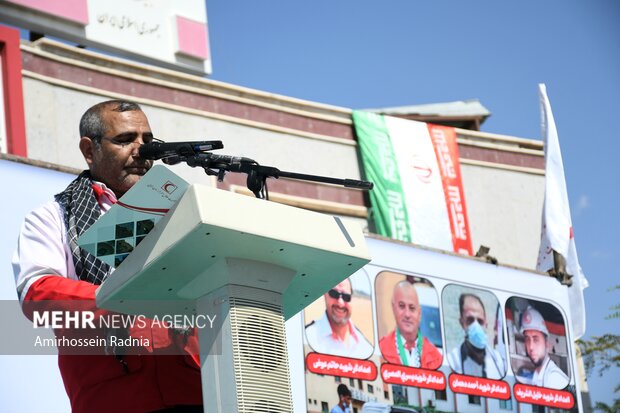 تجمع امدادگران خراسان جنوبی در محکومیت نقض قوانین بین‌المللی