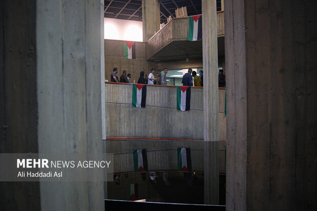 گردهمایی هنرمندان در حمایت از مردم مظلوم فلسطین بعد از ظهر روز شنبه 29 مهر ماه 1402 در موزه هنرهای معاصر تهران برگزار شد