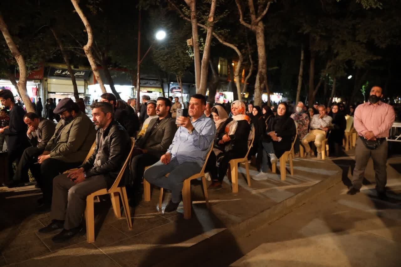 شاعران برتر کشوری در گذر فرهنگی چهارباغ با مردم غزه همدردی کردند