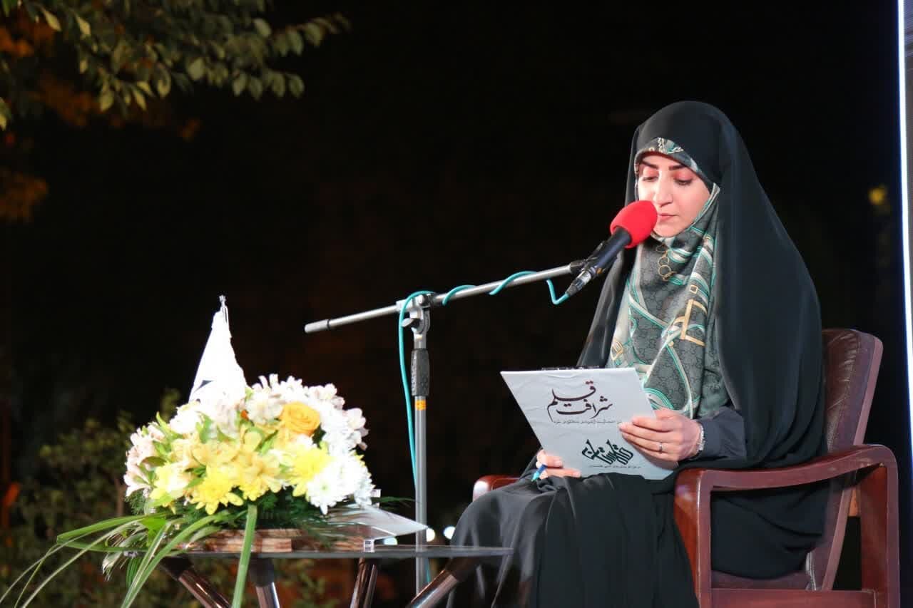 شاعران برتر کشوری در گذر فرهنگی چهارباغ با مردم غزه همدردی کردند