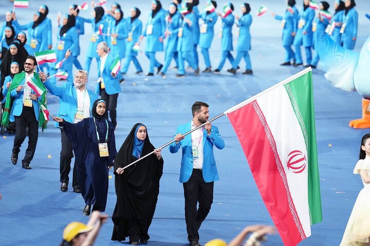 Iran's athletes parade at 2022 Asian Para Games 
