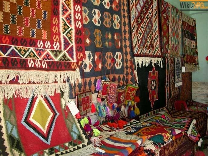 گلیم ابوزیدآباد آران و بیدگل؛ تار و پودی که هنوز نفس میکشد