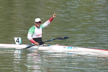 Iran’s rower Hosseinpour bags gold in Asian Para Games