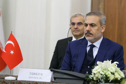 وزير الخارجية التركي يصل طهران
