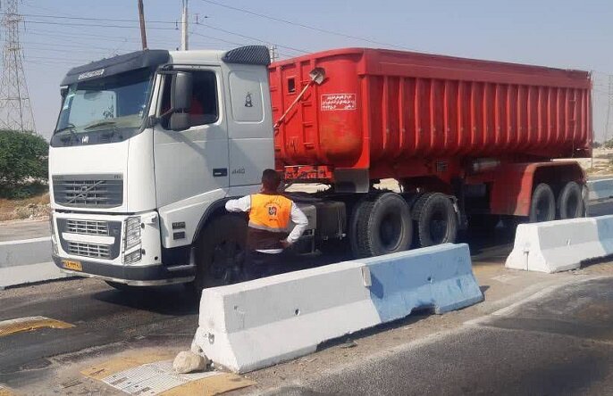 ۳۹۰۰ کارت هوشمند برای رانندگان حمل و نقل کالا در بوشهر صادر شد ۳۹۰۰ کارت هوشمند برای رانندگان حمل و نقل کالا در بوشهر صادر شد