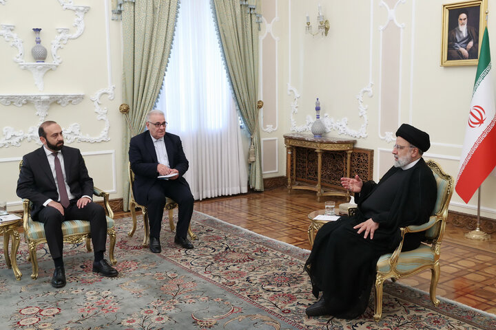رئيسي: ايران مستعدة للمساهمة في حل الخلافات بين ارمينيا واذربيجان