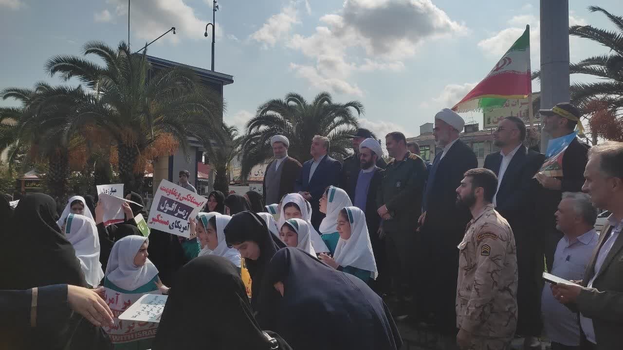 اجتماع مادران و کودکان صومعه سرا در حمایت از مردم غزه برگزار شد