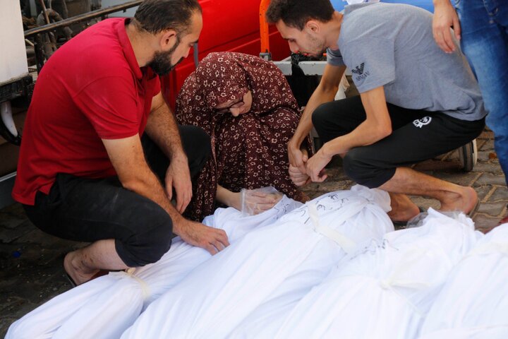 قتل عام ۴۷ خانواده فلسطینی/وداع با شهدای خانواده ایرانی الاصل غزه -  خبرگزاری مهر | اخبار ایران و جهان | Mehr News Agency