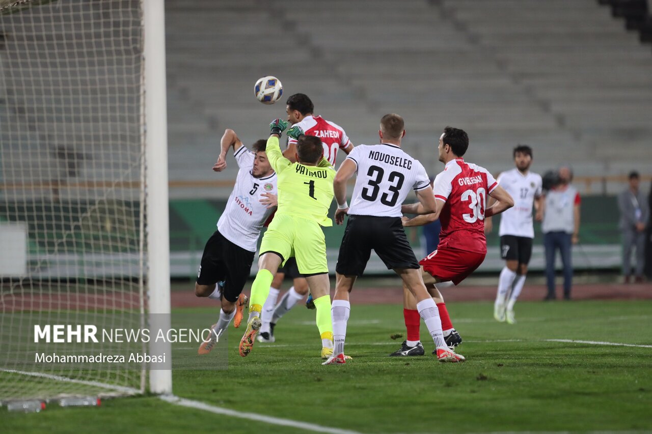 برتری یک نیمهای پرسپولیس برابر استقلال