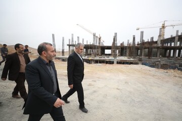 استاندار کرمانشاه از پروژه بیمارستان ۵۴۰ تختخوابی بازدید کرد