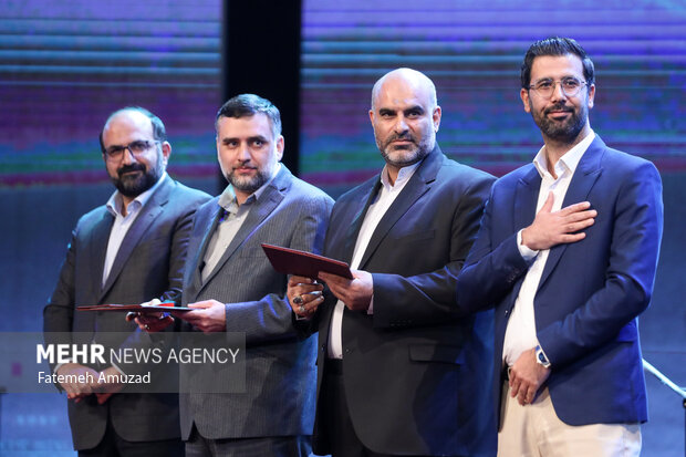 مراسم اختتامیه چهلمین جشنواره بین المللی فیلم کوتاه تهران با حضور محمدمهدی اسماعیلی وزیر فرهنگ و ارشاد اسلامی، محمد خزاعی رئیس سازمان سینمایی در سالن همایش‌های برج میلاد برگزار شد