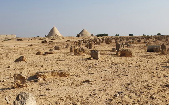 جاذبههای جزیره کوچک «شاخاب پارس»/ساحل صدفی و قلب آبی هندروابی