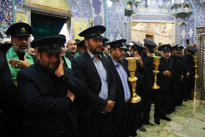 ضریح و حرم مطهر حضرت معصومه (س) سیاهپوش شد