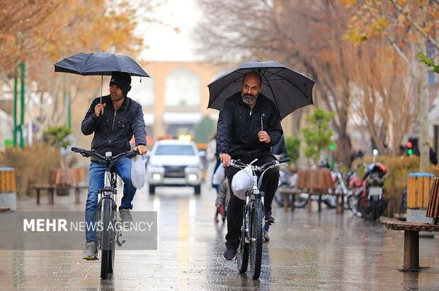 تهران سرد و بارانی می شود