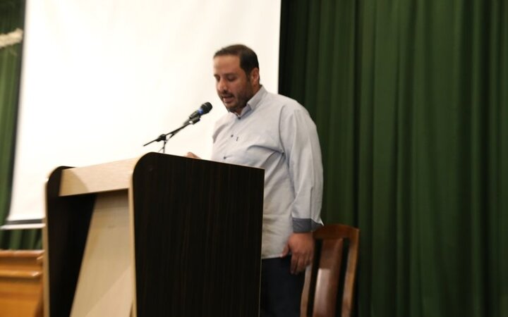 محفل شعر «مقاومت» در دانشگاه لرستان برگزار شد