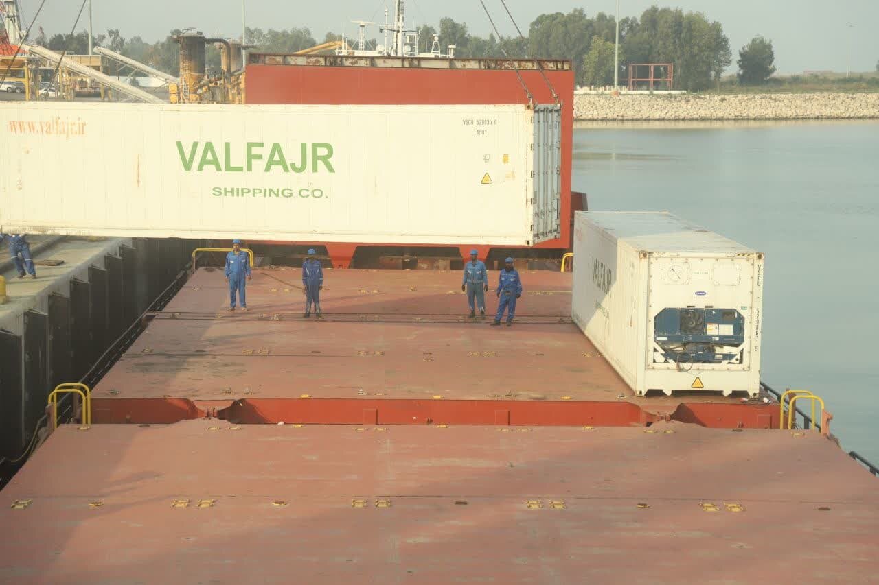 صادرات محموله مرکبات با کشتی