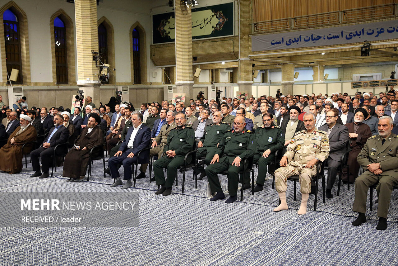 قائد الثورة: أمريكا شريكة بالكامل في جرائم الكيان الصهيوني ولكن النصر حليف لفلسطين