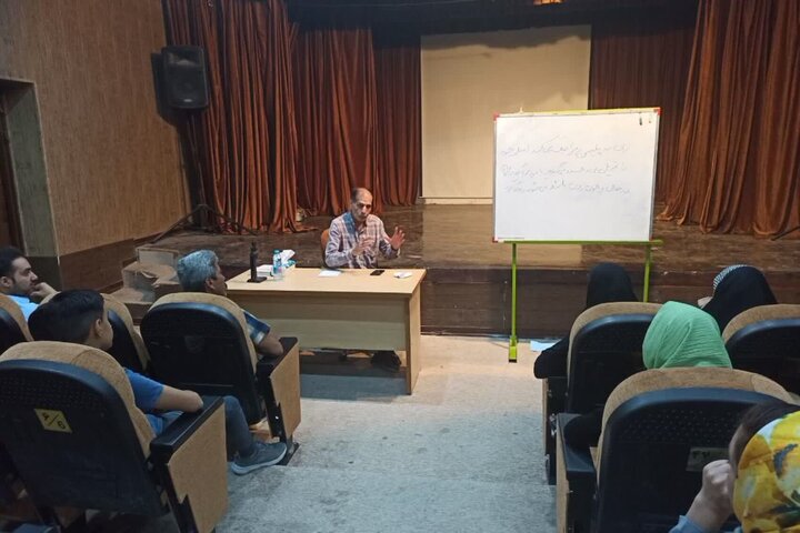 آموزش «کسب و کار در فضای مجازی» در دشتستان برگزار شد آموزش «کسب و کار در فضای مجازی» در دشتستان برگزار شد