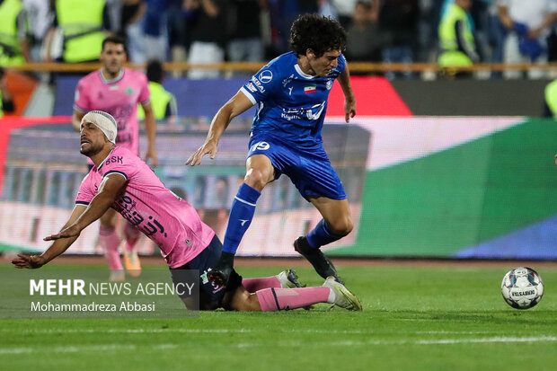 پرسپولیس محتاج برد گربه سیاهش شد/ استقلال در خطر از دست دادن صدر!