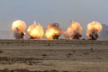 تنفيذ العمليات الهجومية باستخدام الأسلحة بعيدة المدى والدقيقة / تدمير الأهداف بصواريخ فجر وفتح 360