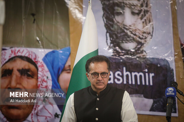 Kashmir Black Day observed in Pakistan embassy in Tehran