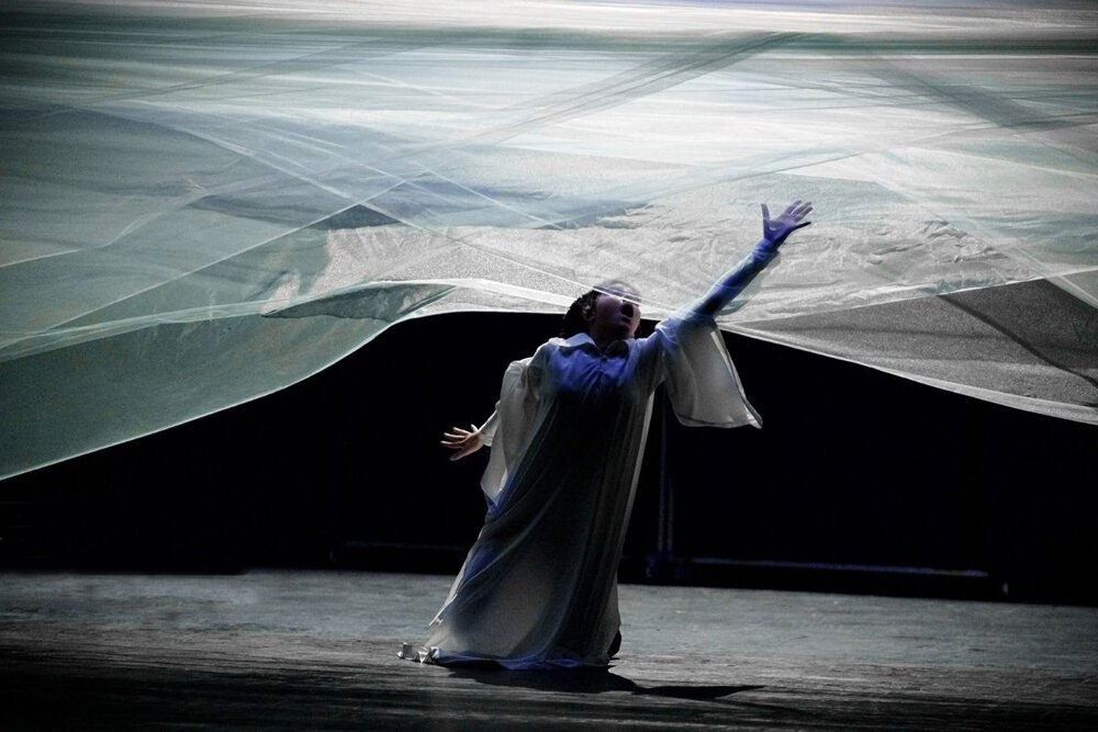 تجربه اولین کارگردانی الیکا عبدالرزاقی/ شب اول ۲ کیلو وزن کم کردم