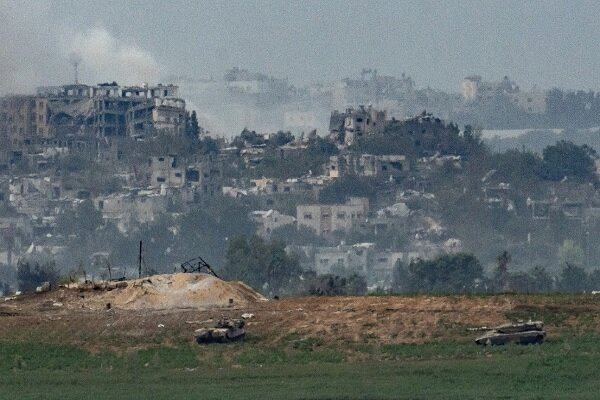 Hamas detonates 10 Israeli regime's tanks, APCs