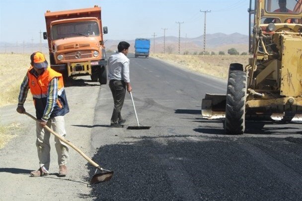 اجرای ۱۴ کیلومتر لکه‌گیری و روکش آسفالت در شهرستان دشتی