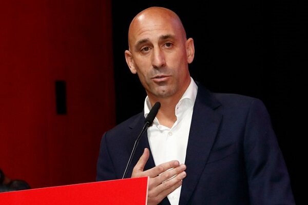 رئیس فدراسیون فوتبال اسپانیا سه سال محروم شد