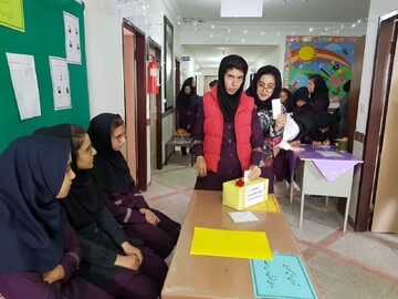 انتخابات دانش‌آموزی در  ۴۴ مدرسه استثنایی کردستان برگزار شد