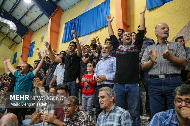 دیدار تیم‌های والیبال چادرملوی اردکان با فولاد سیرجان ایرانیان