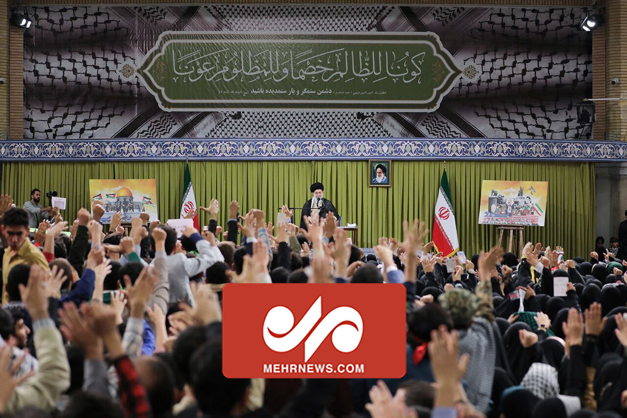 هم‌خوانی حماسی امروز دانش‌آموزان در دیدار رهبر انقلاب