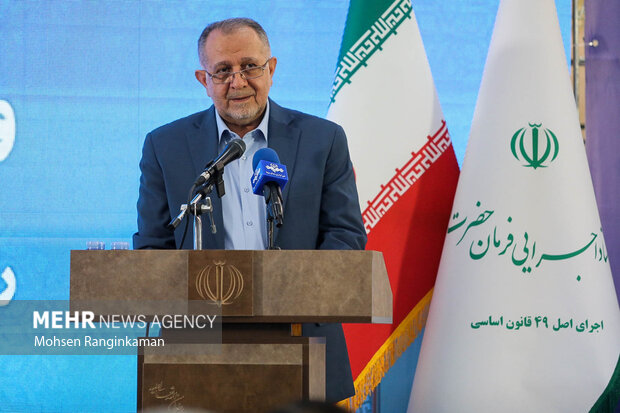 آئین تکریم محمد مخبر رئیس سابق و معارفه پرویز فتاح رئیس جدید ستاد اجرایی فرمان امام