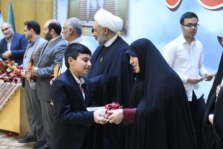 برگزاری نودونهمین مراسم اختتامیه کلاسهای تابستانی حرم عبدالعظیم