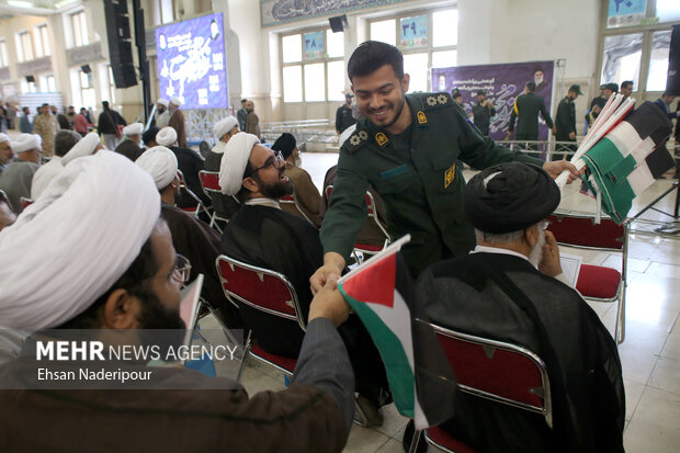 گردهمایی بزرگ ائمه جماعات و فرماندهان بسیج تهران