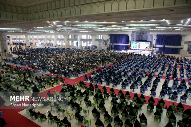 گردهمایی بزرگ ائمه جماعات و فرماندهان بسیج تهران