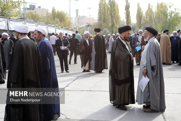 گردهمایی بزرگ ائمه جماعات و فرماندهان بسیج تهران