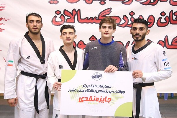 شهرداری ورامین صدرنشین روز نخست/ نفتی ها در جایگاه دوم