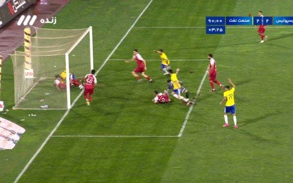 نظر کارشناس داوری در مورد صحنه های حساس هفته نهم لیگ برتر فوتبال